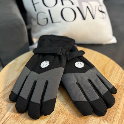 Men's ski gloves worn in the mountains