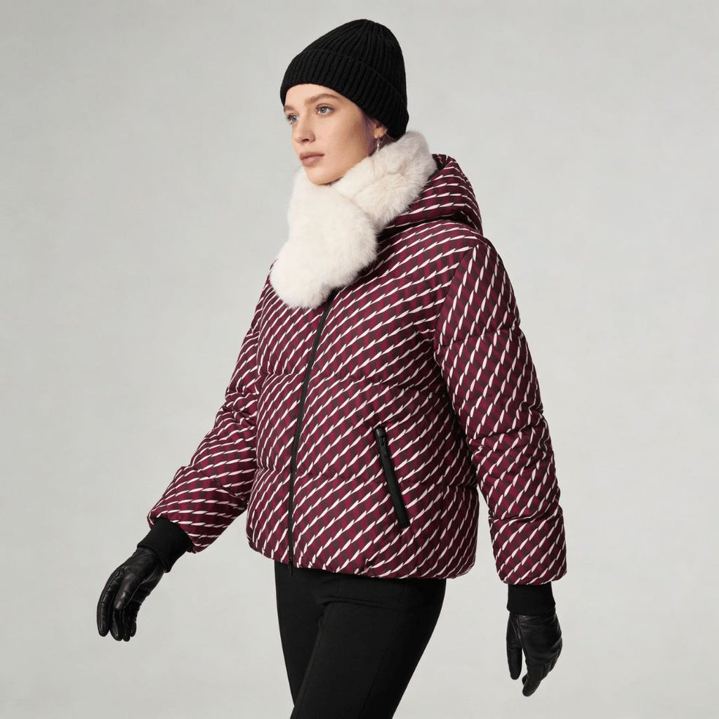 Close-up of the thermal lining in the Courchevel ski jacket