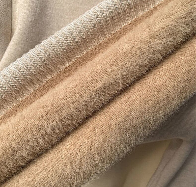 Close-up of the plush inner of the women's fleece jumper